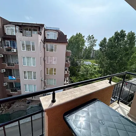Vip Zone Apartment *